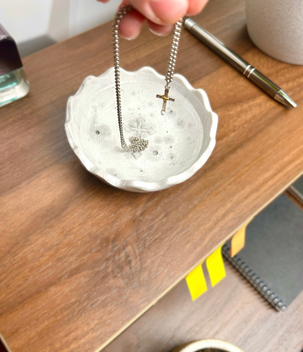 Aesthetix / Atelier Kreuzschale 1.0